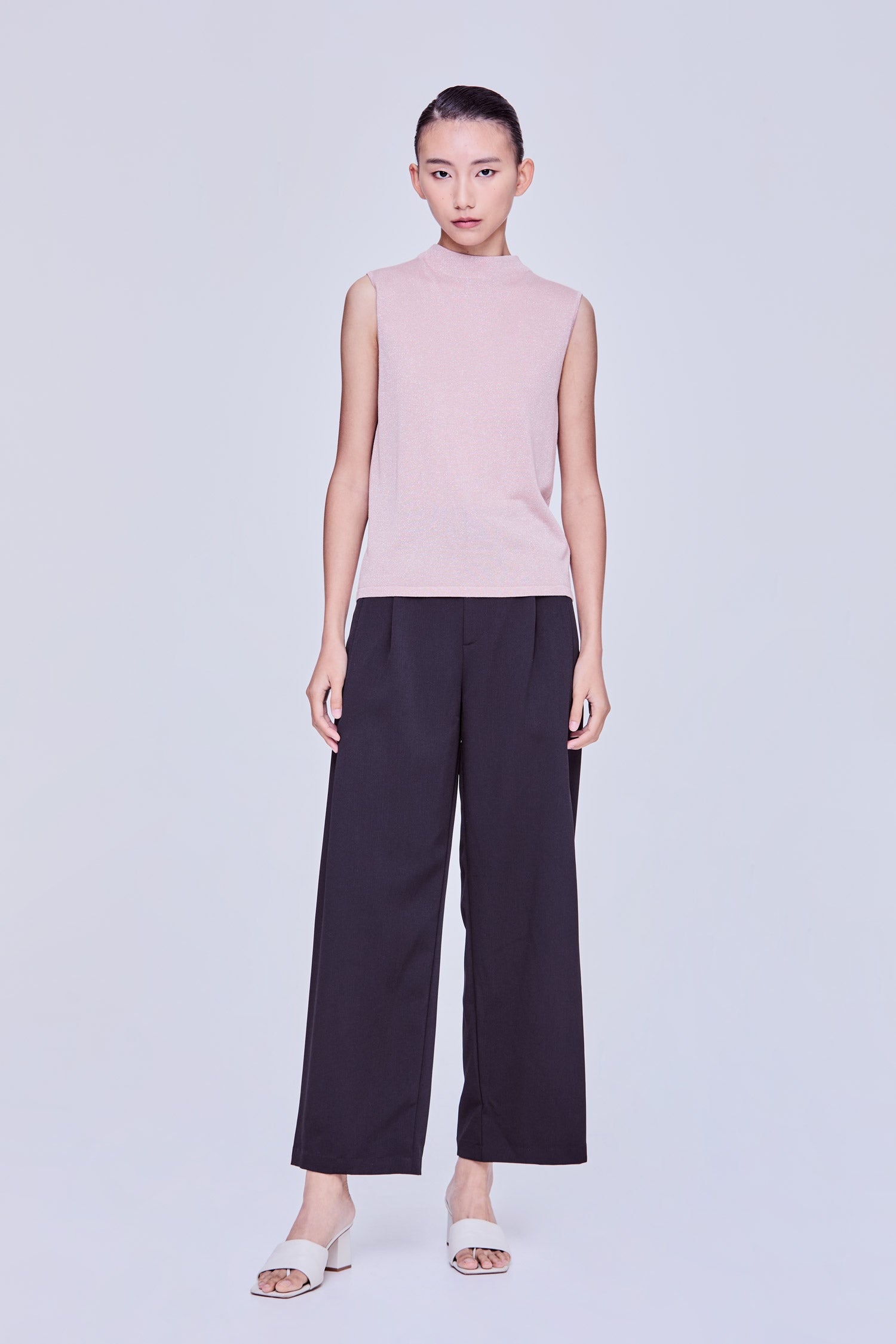 color:BLUSH