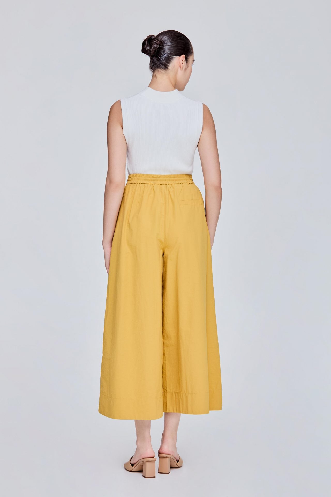 color:MELLOW