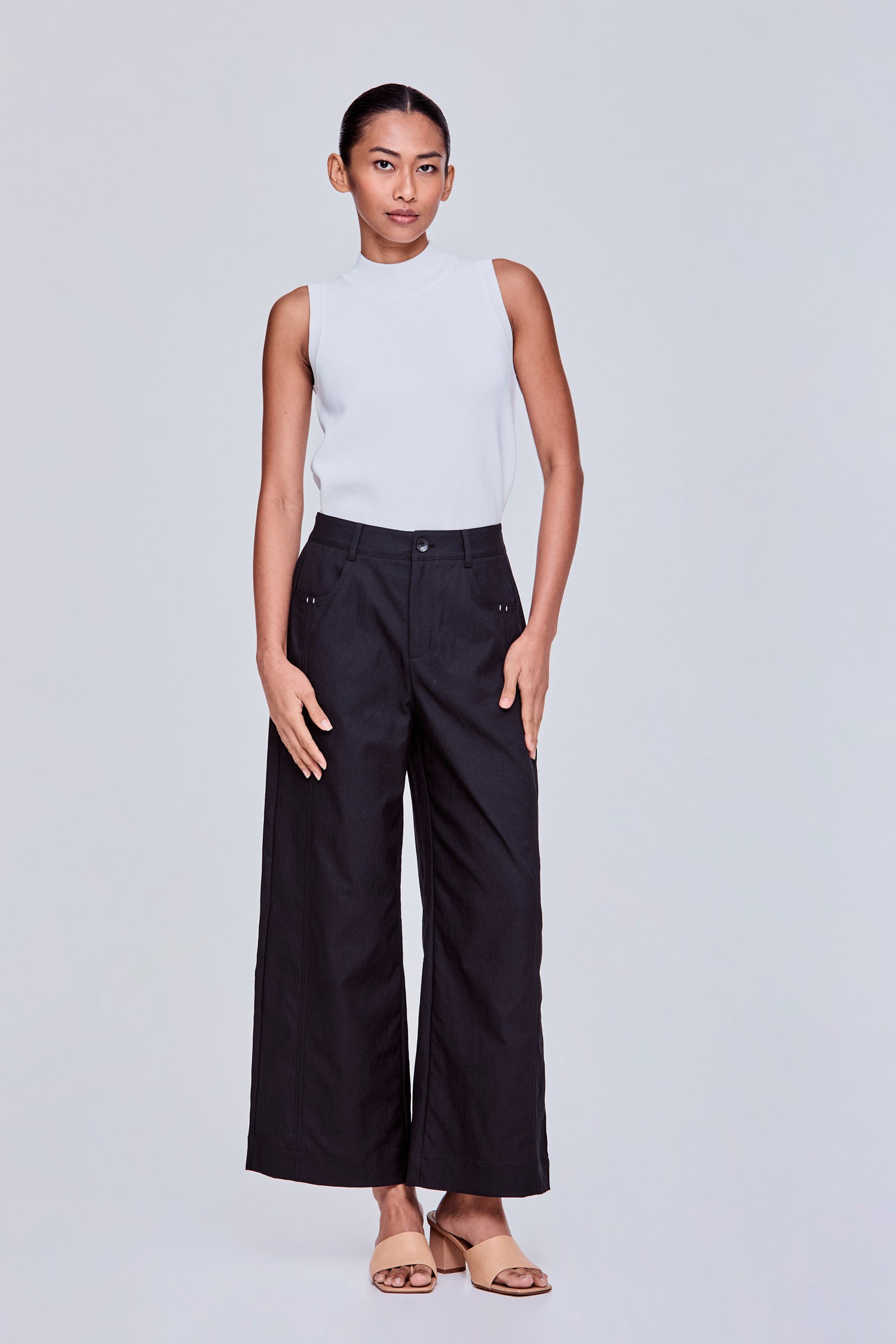color:NOIR