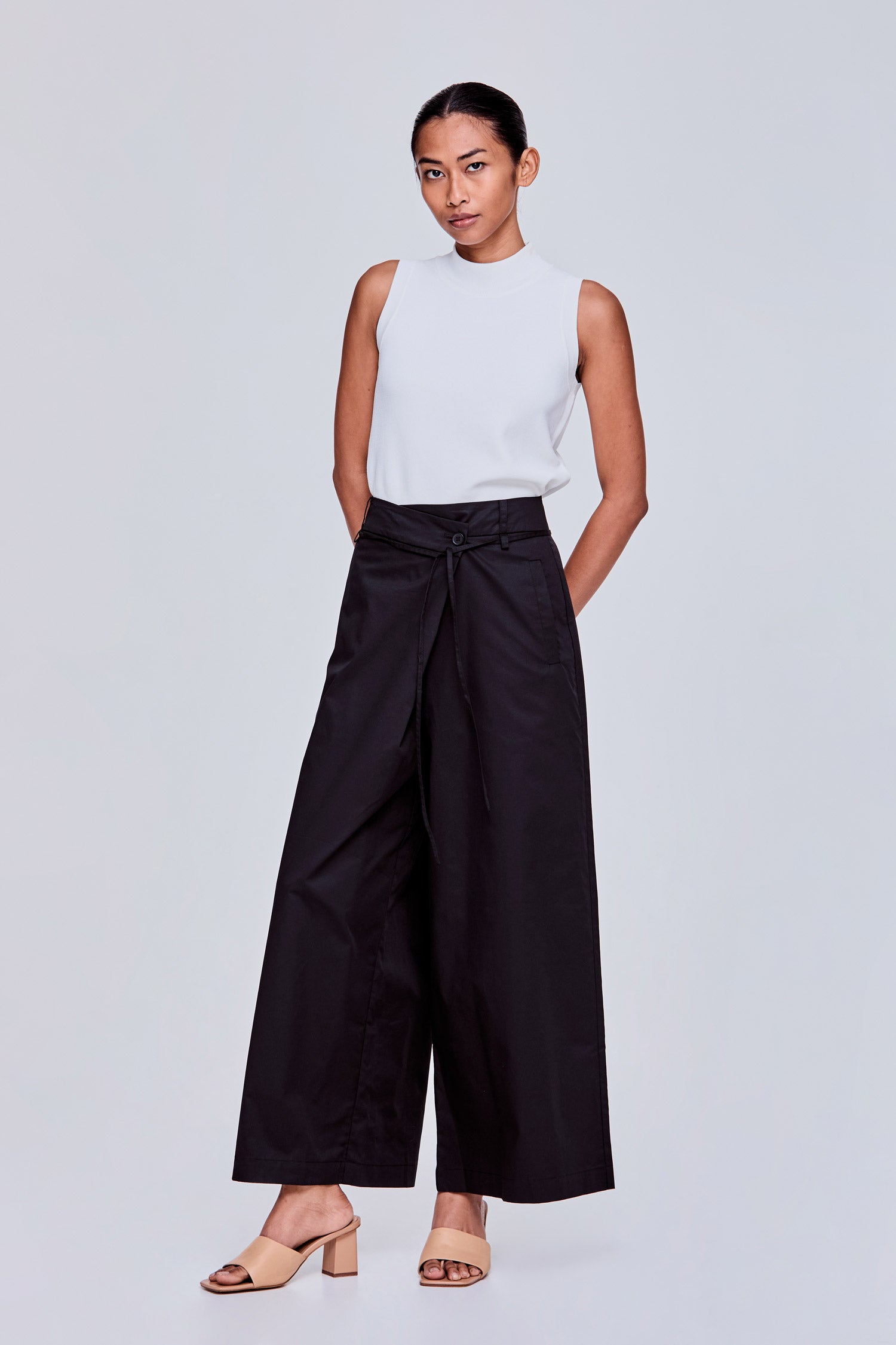 color:NOIR