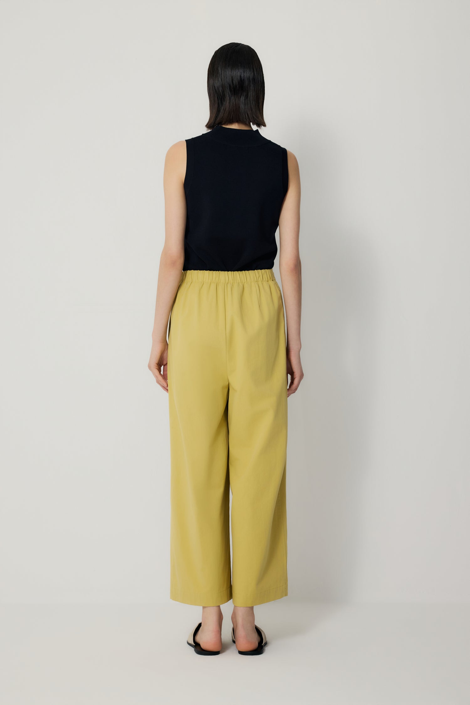 color:LEMON