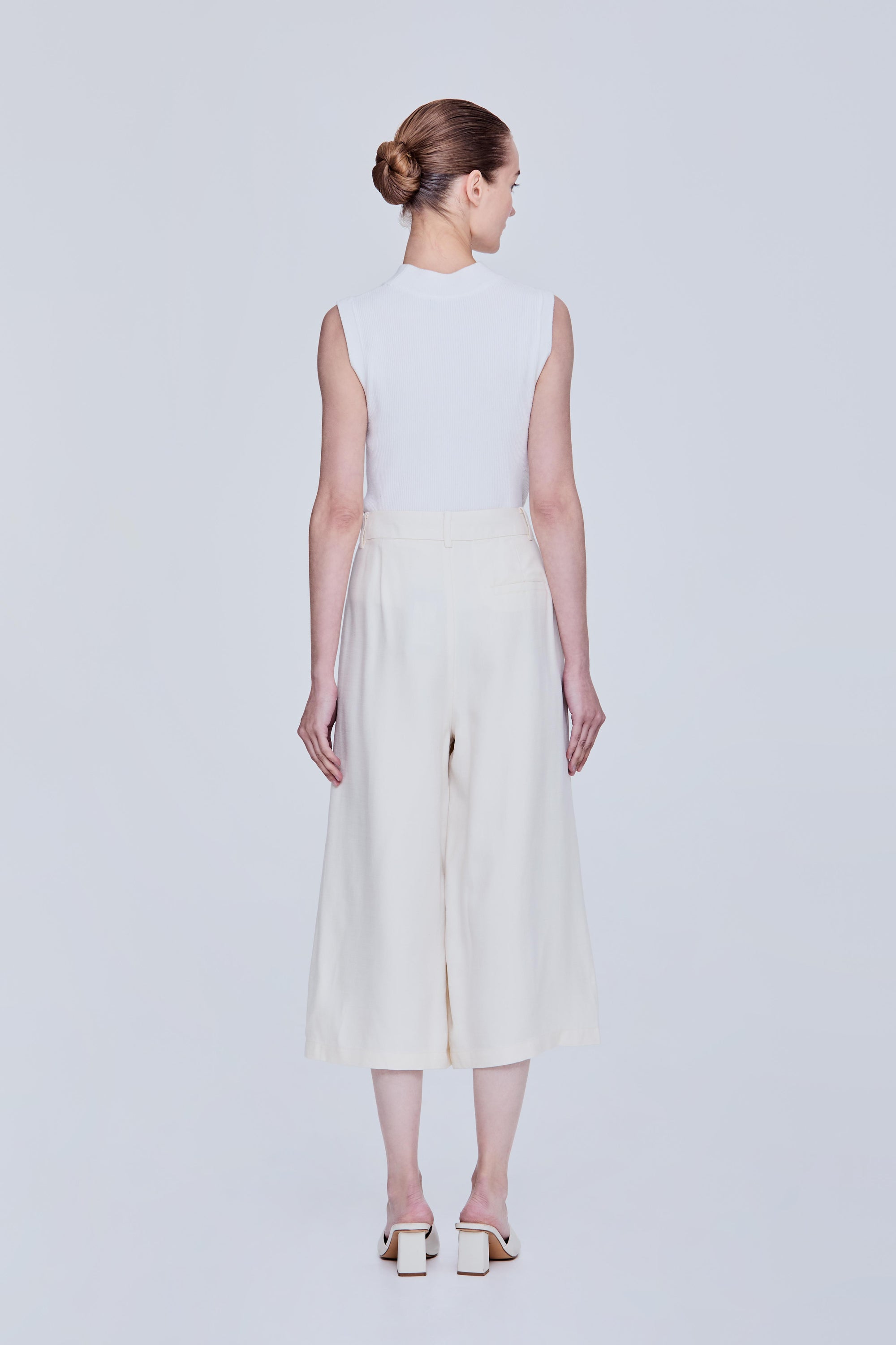 color:IVORY