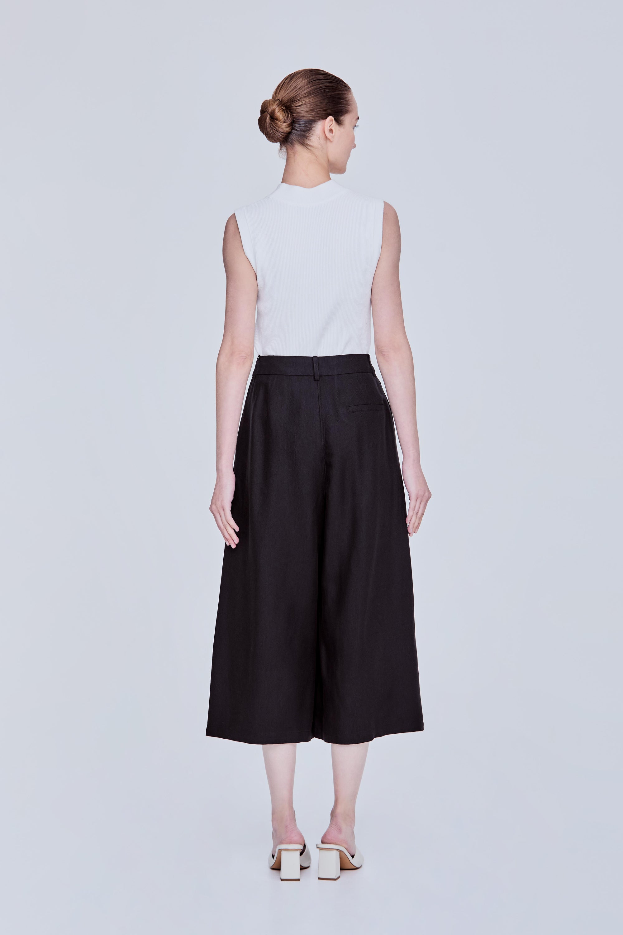 color:IVORY