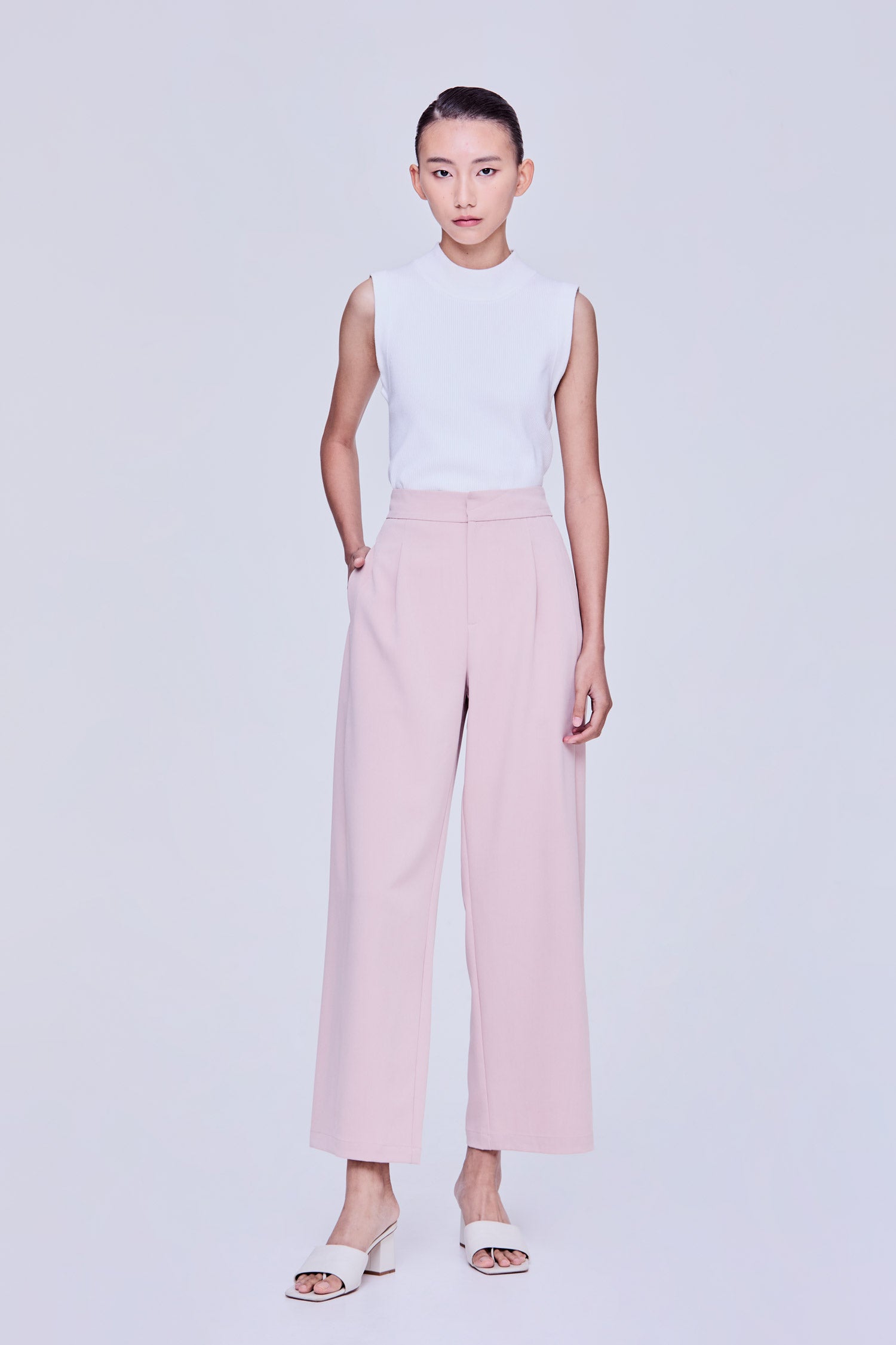 color:BLUSH