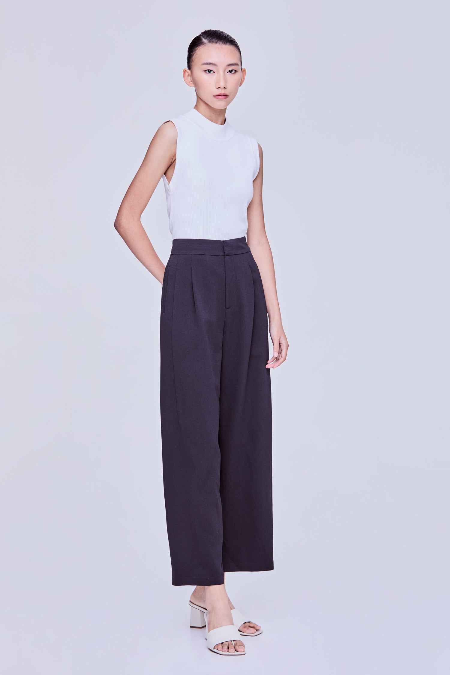 color:NOIR