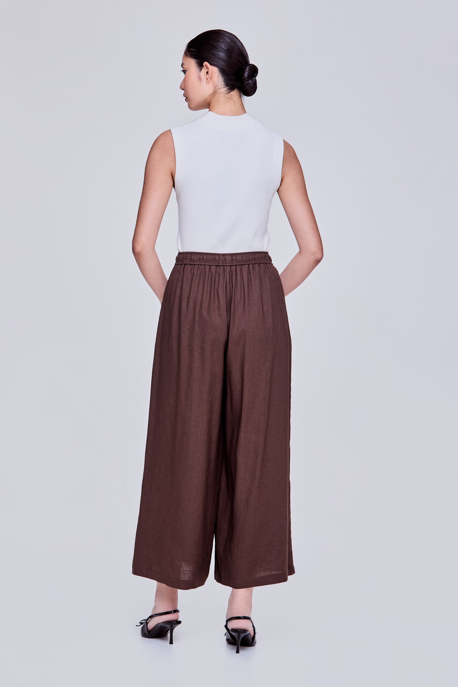 color:DARK BROWN