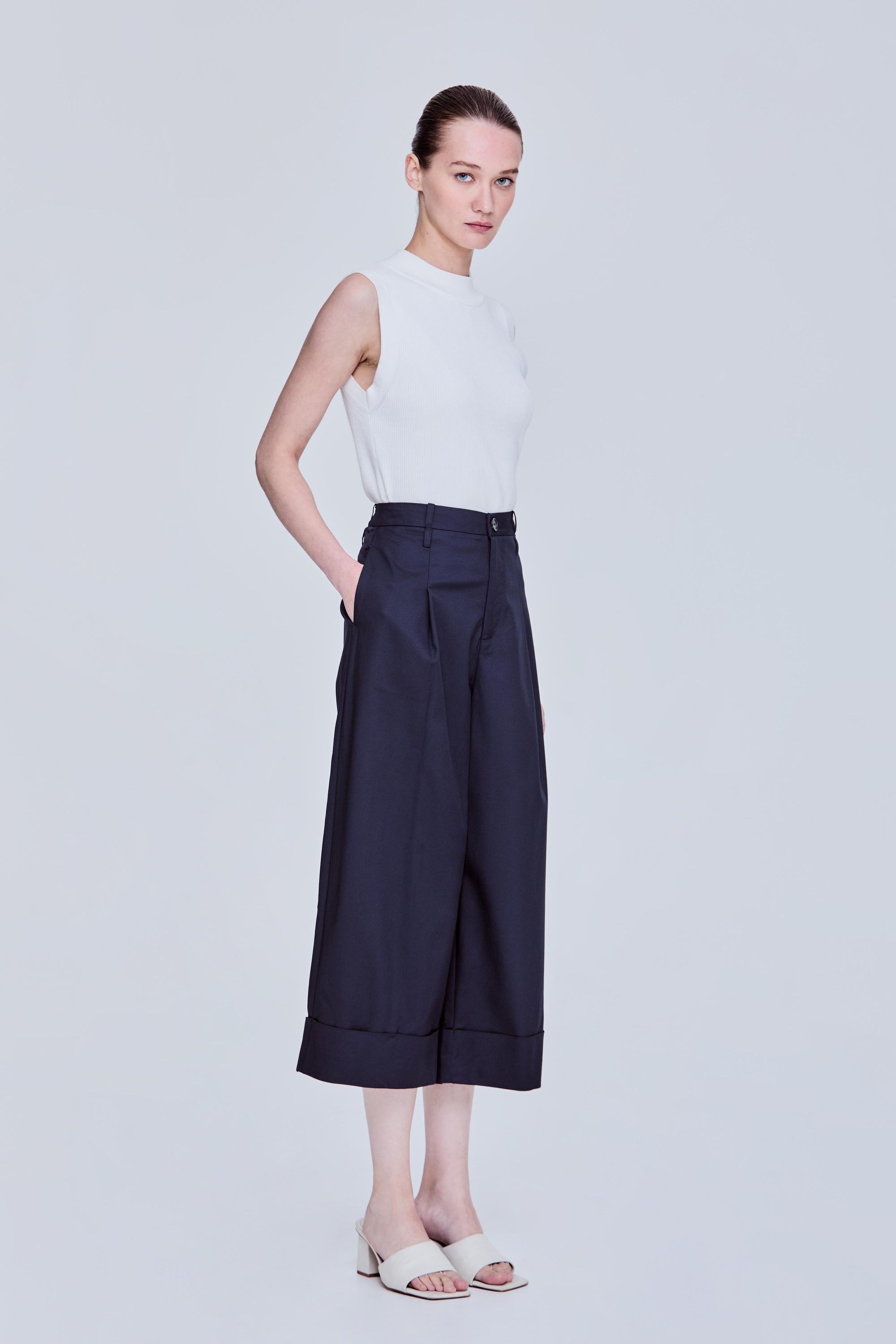 color:NAVY