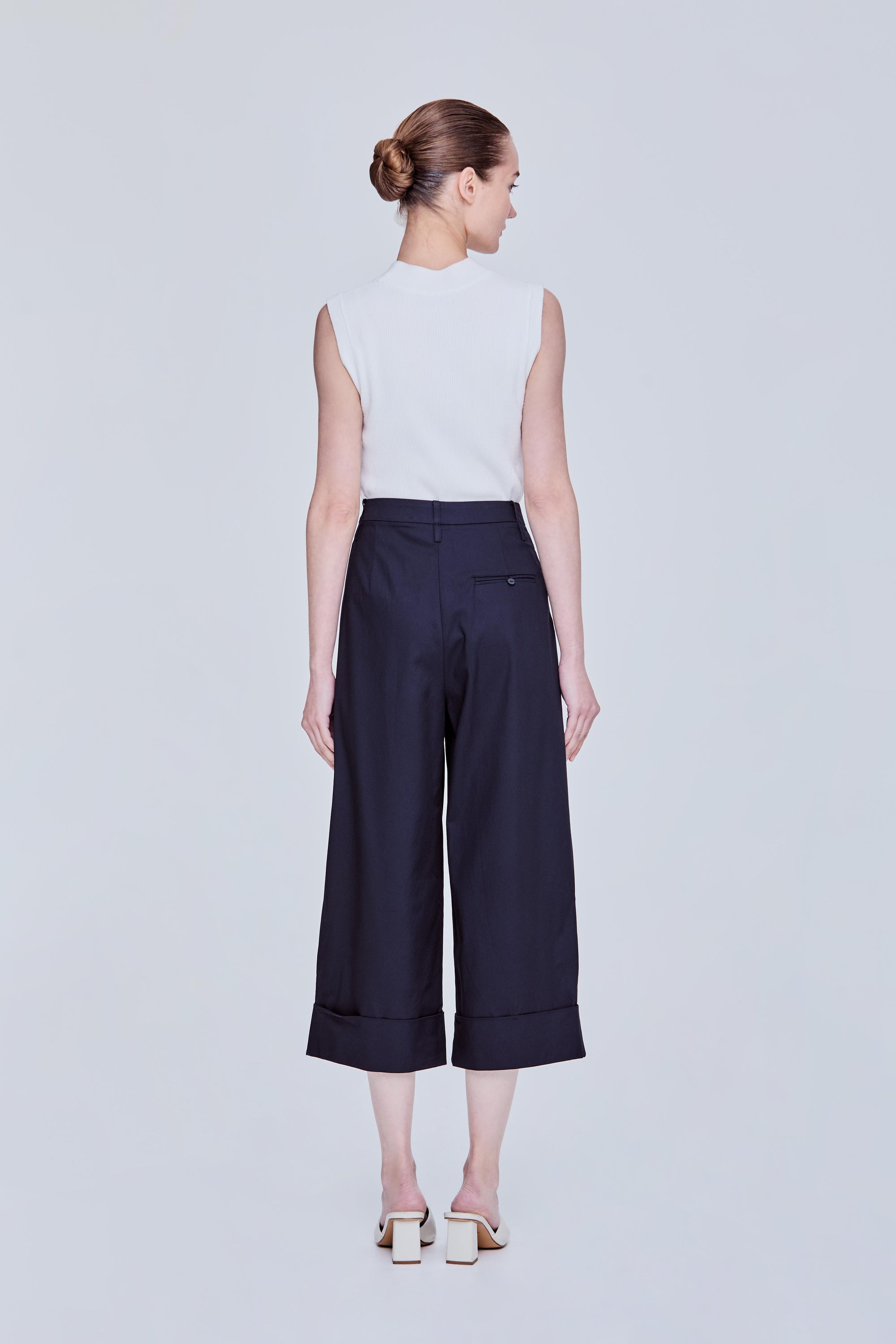 color:NAVY