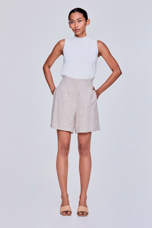 color:BEIGE