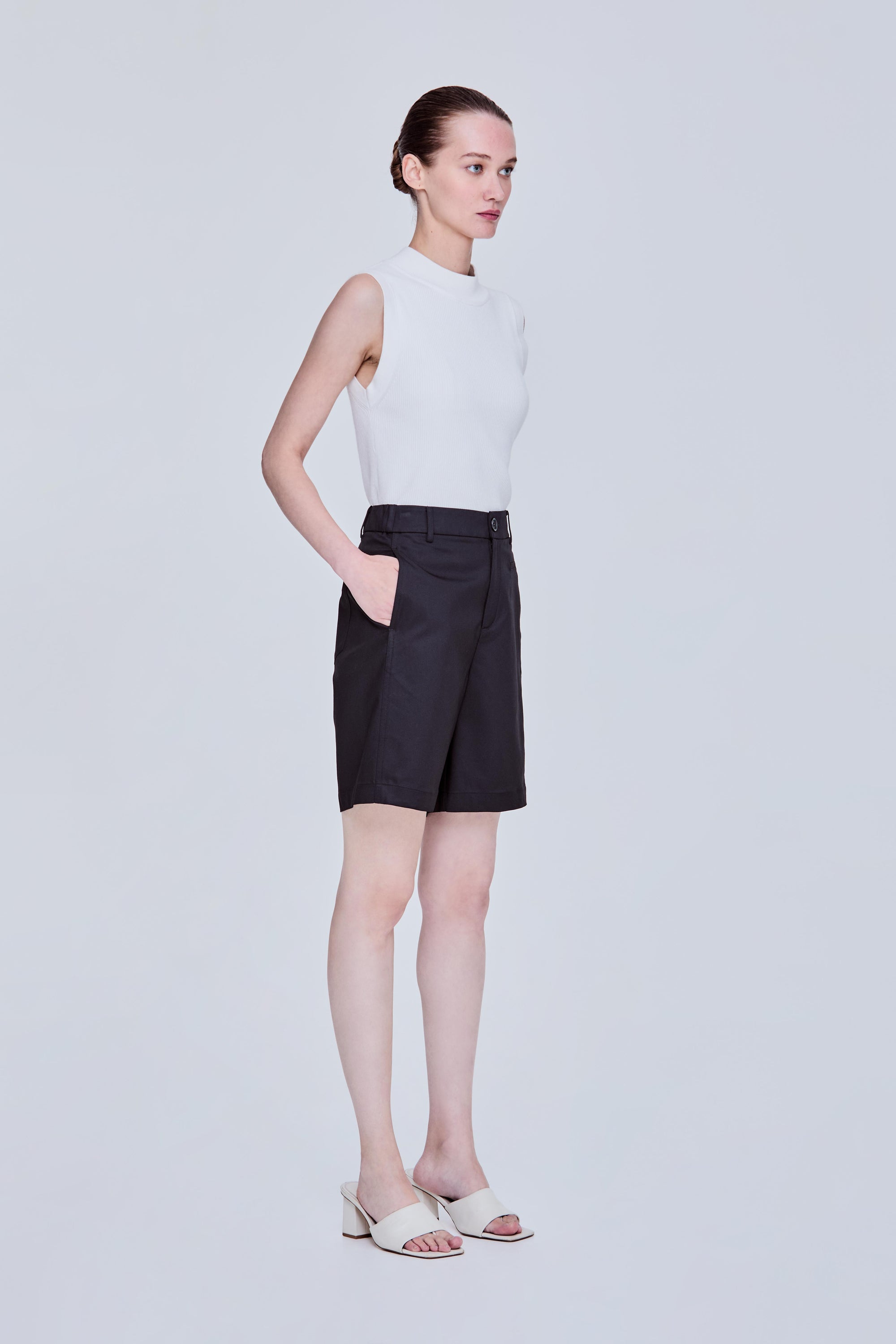 color:NOIR