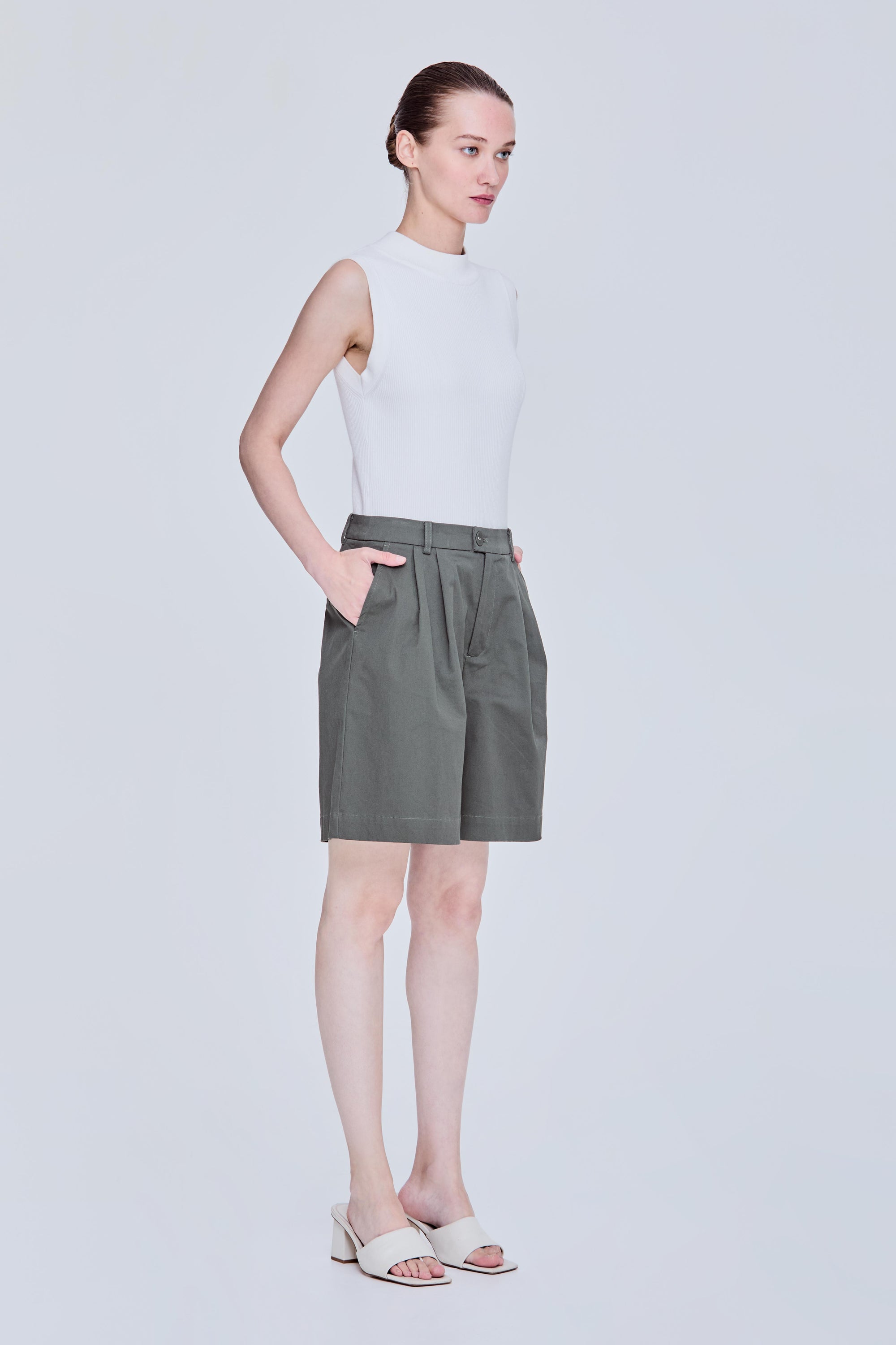 color:ARMY GREEN