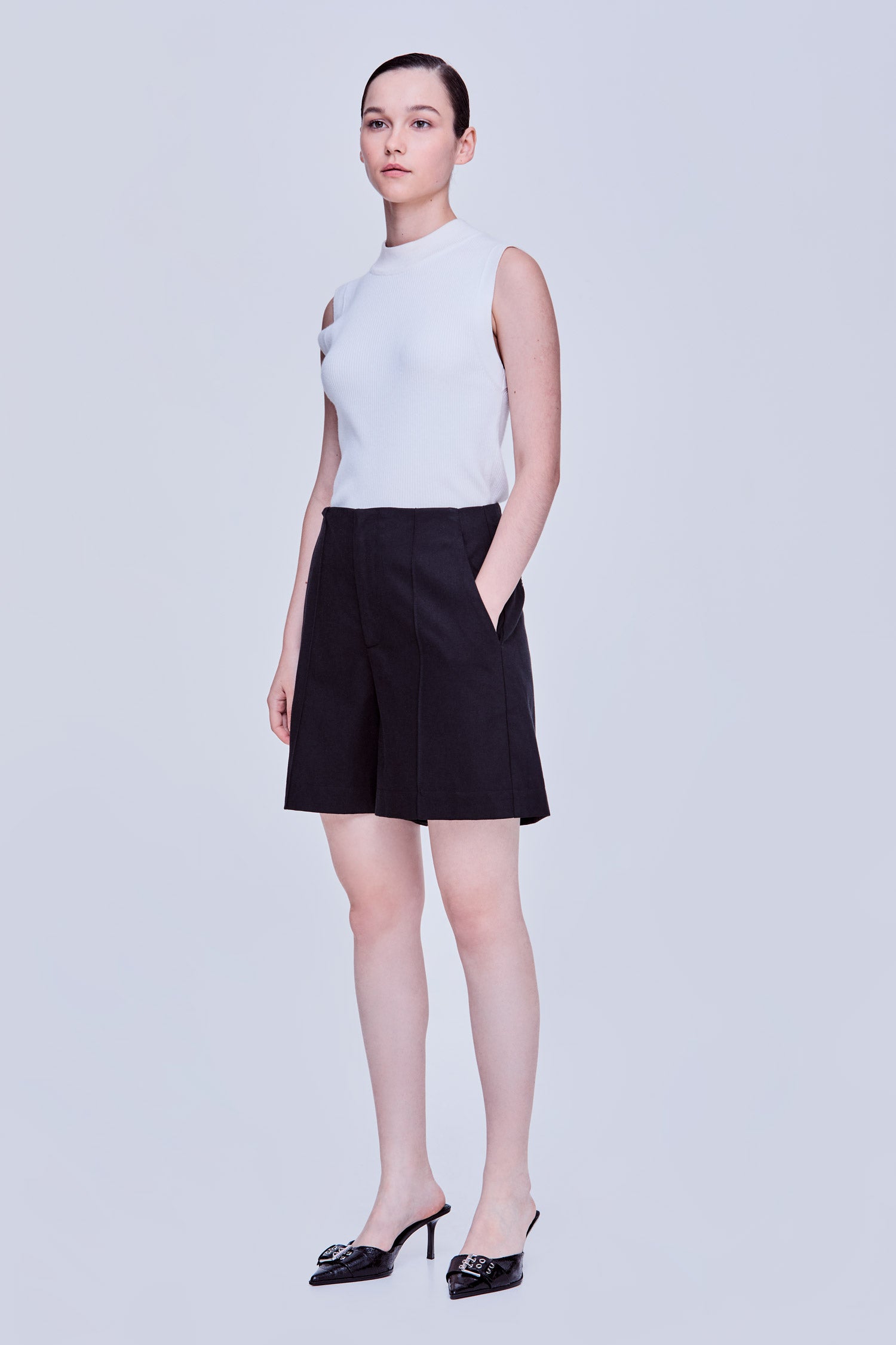 color:NOIR