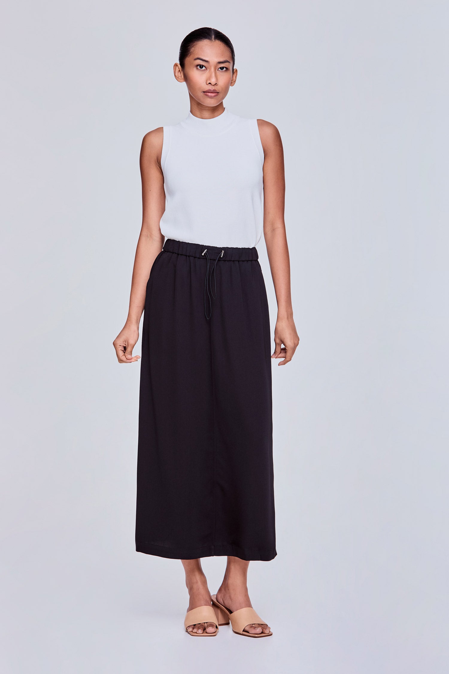 color:NOIR