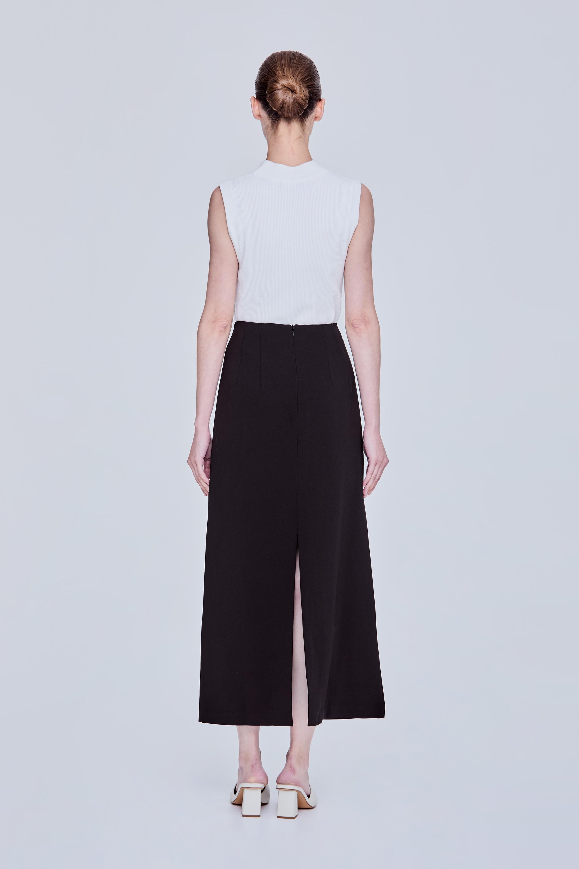 color:NOIR