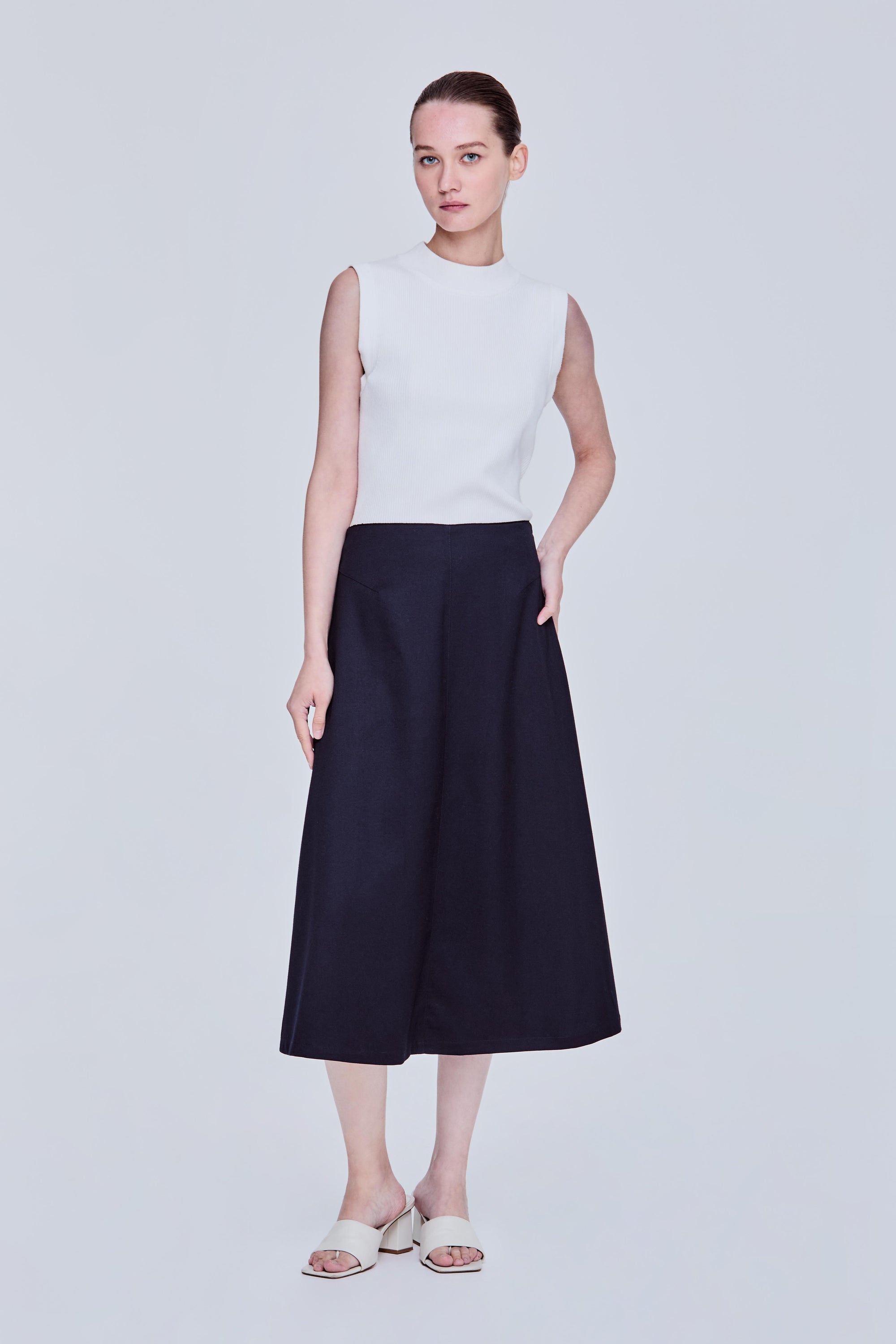 color:NAVY