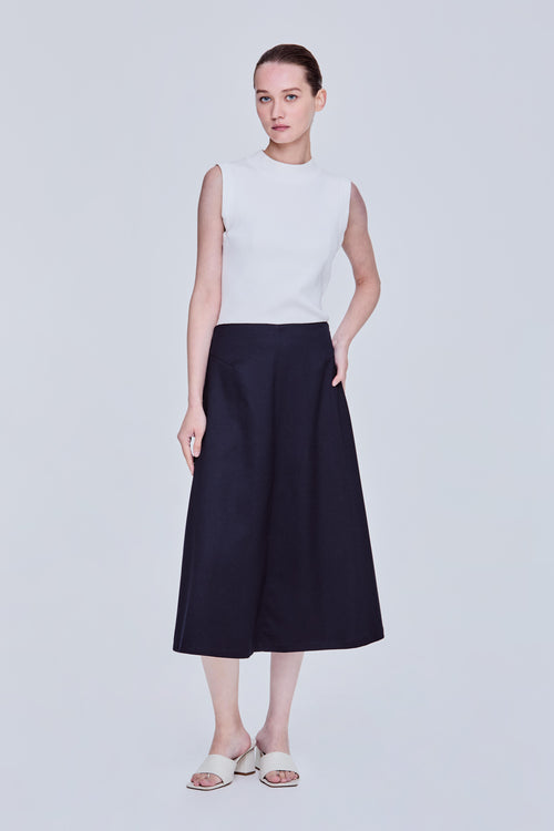 color:NAVY