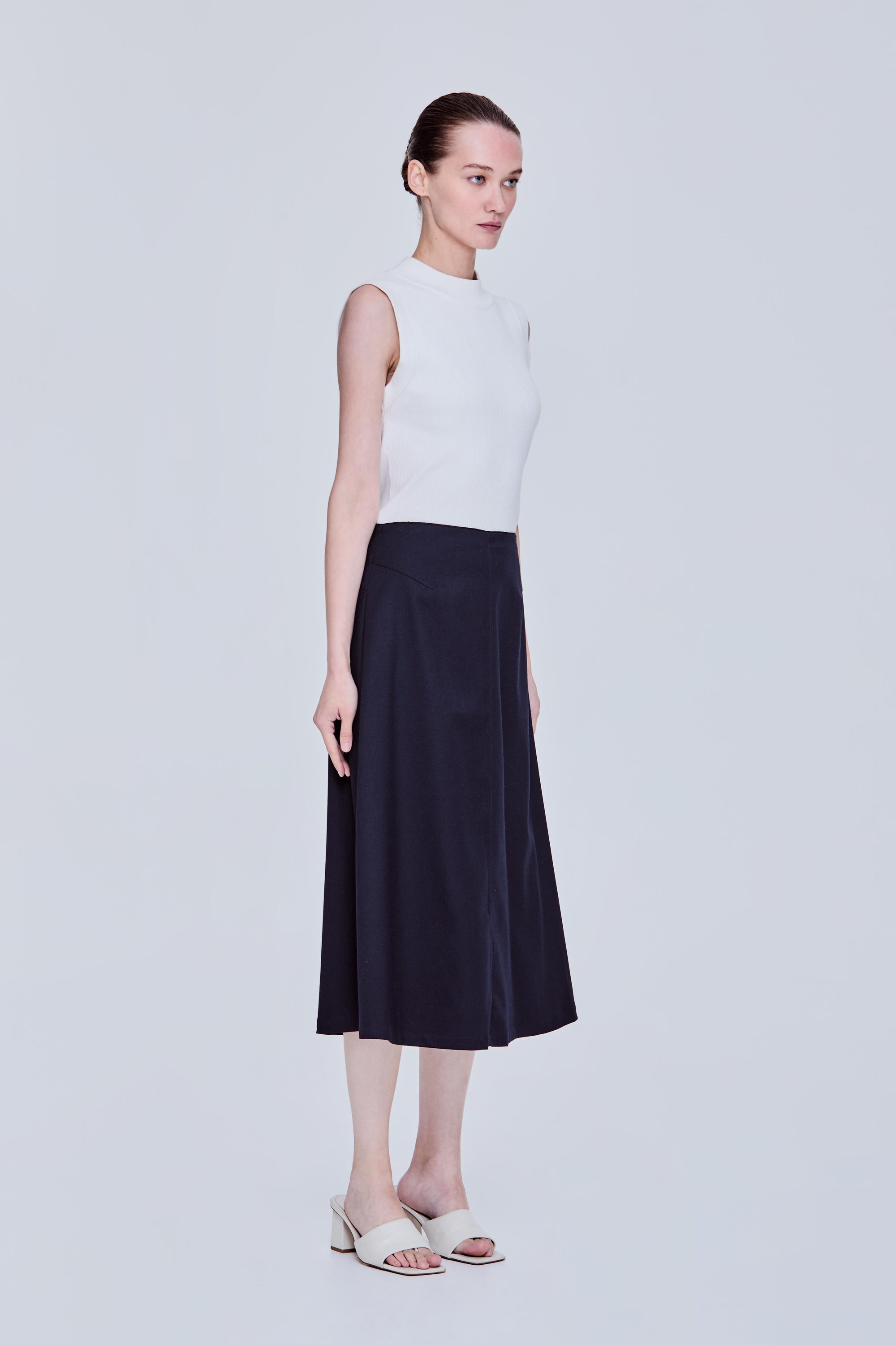 color:NAVY