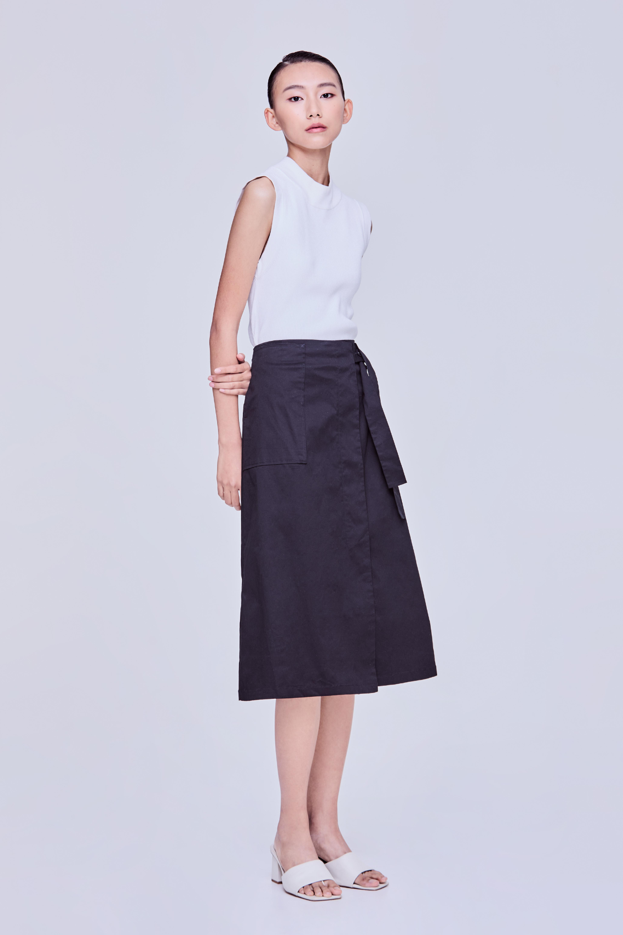 color:NOIR 