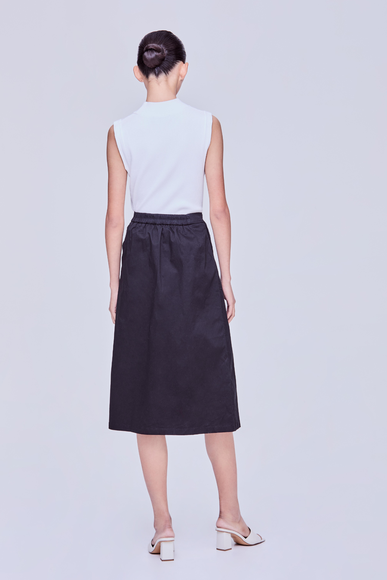 color:NOIR 