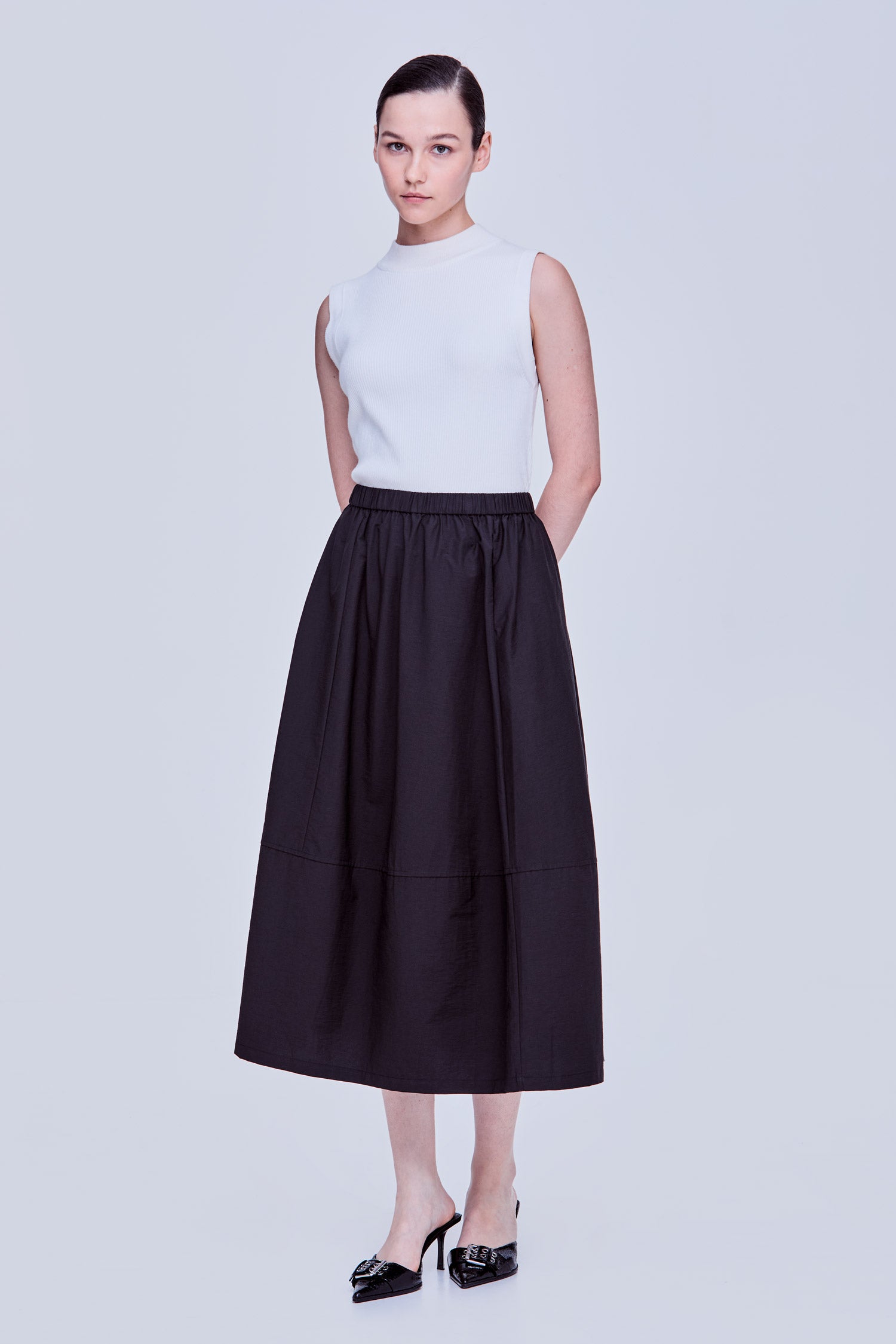 color:NOIR