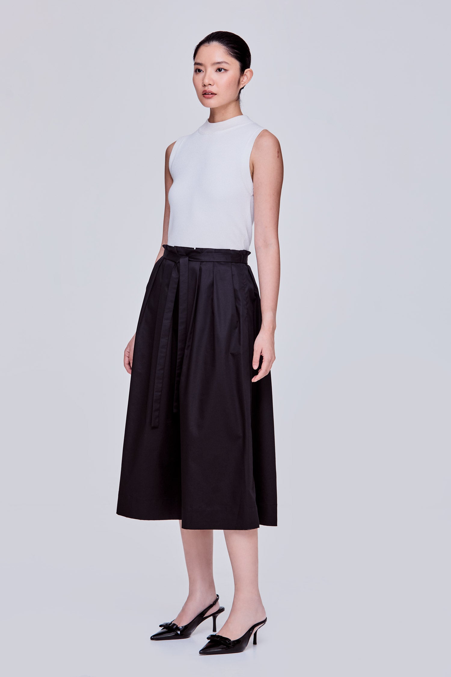 color:NOIR
