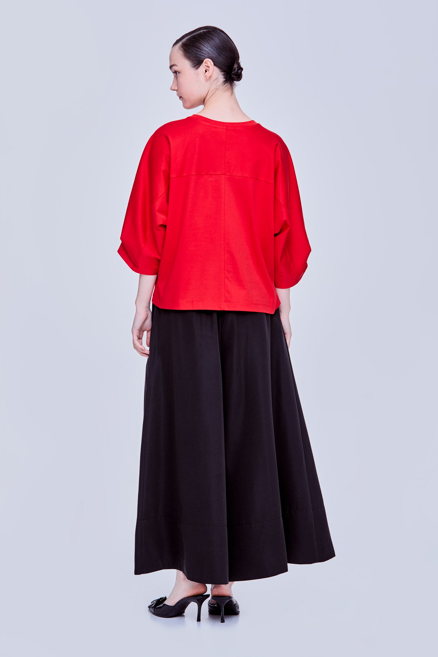color:SCARLET