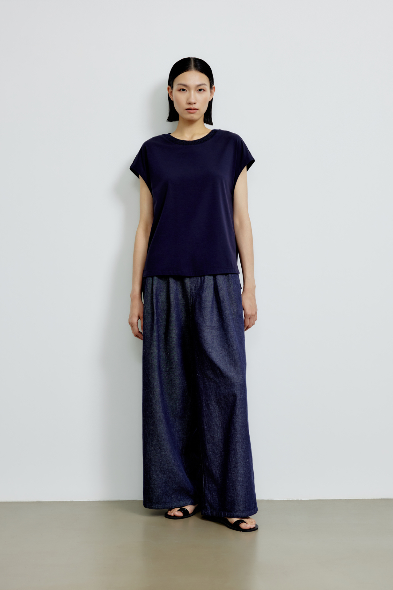 color:NAVY