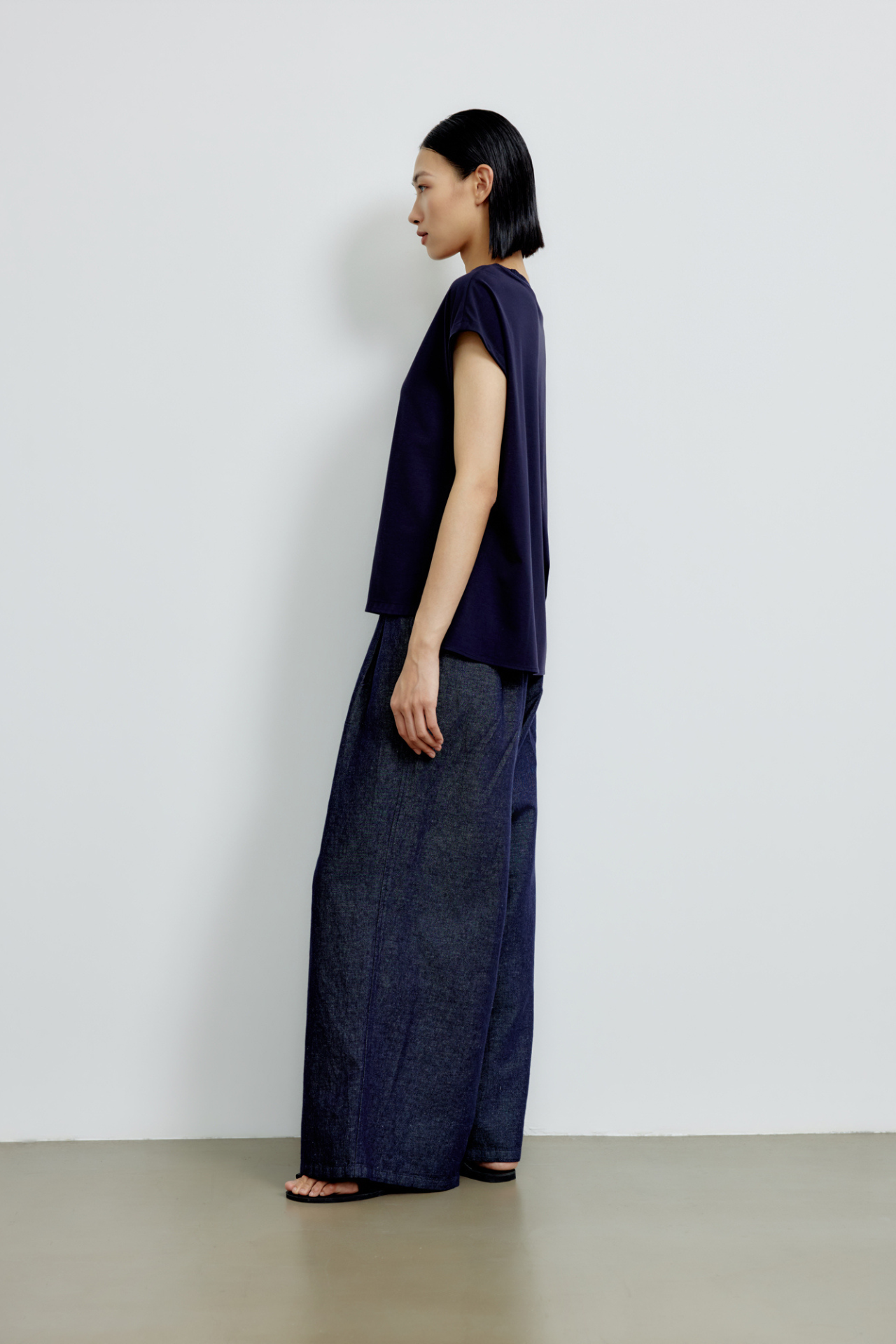 color:NAVY