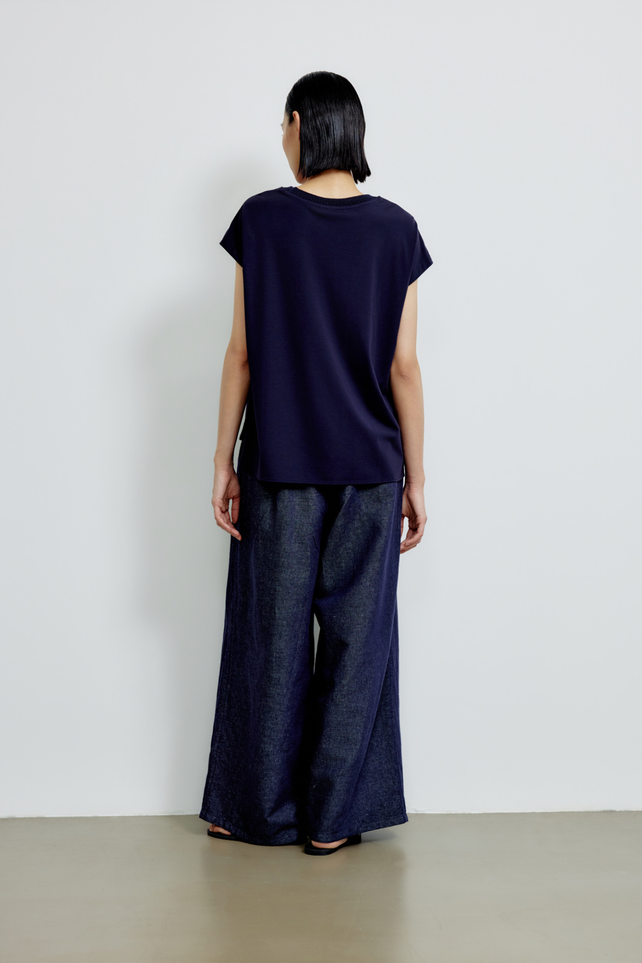 color:DEEP DENIM