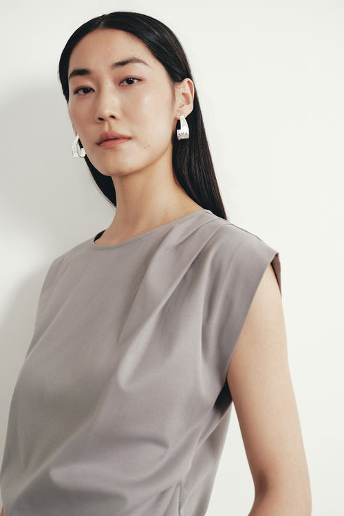 color:GREY