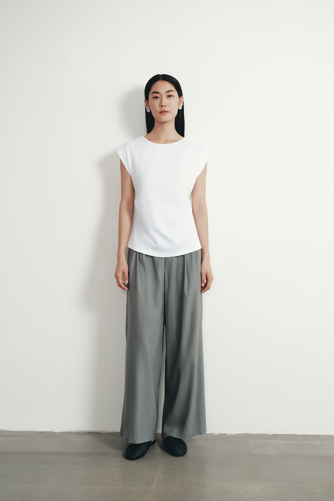 color:IVORY
