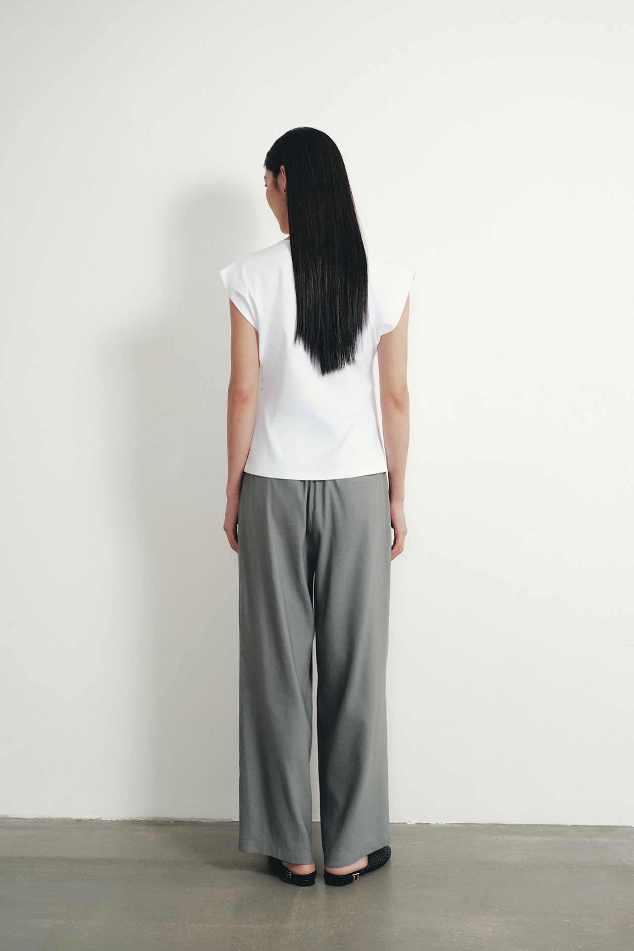 color:IVORY