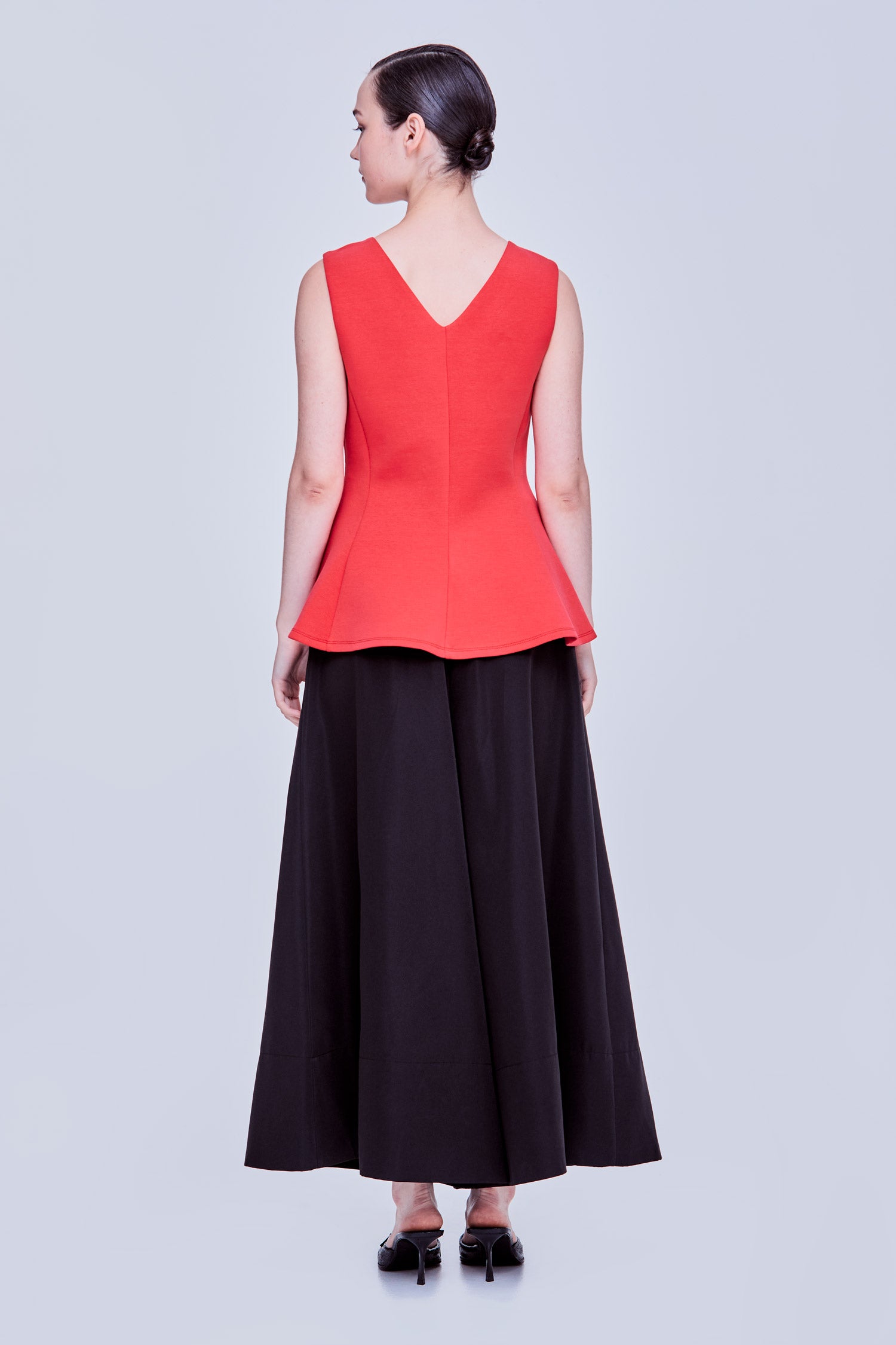 color:SCARLET