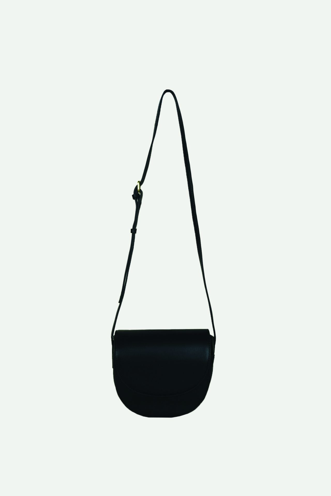 color:BLACK