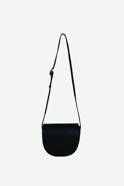 color:BLACK